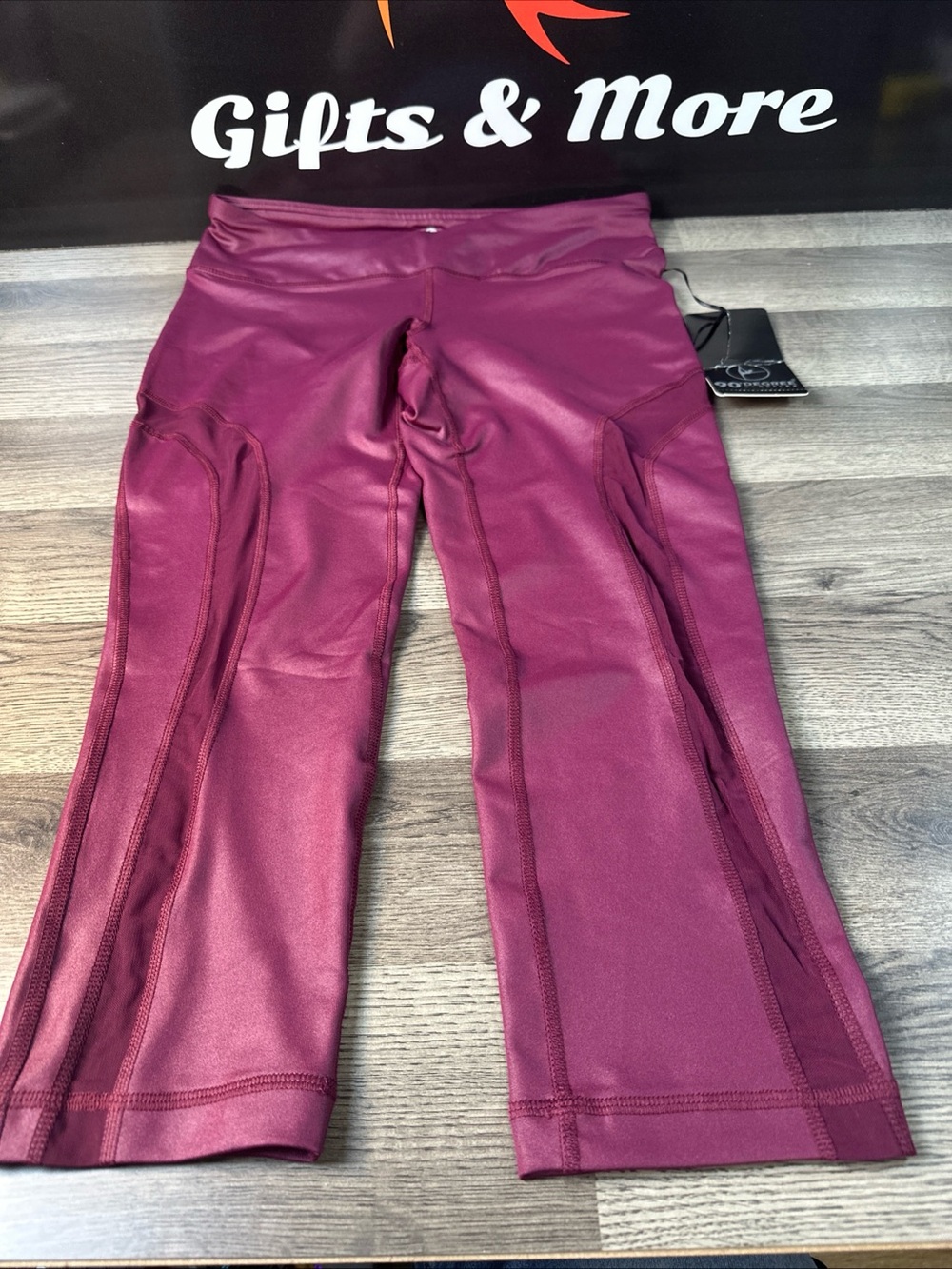 Reflex 90 Degree Wine Performance Crop Leggings